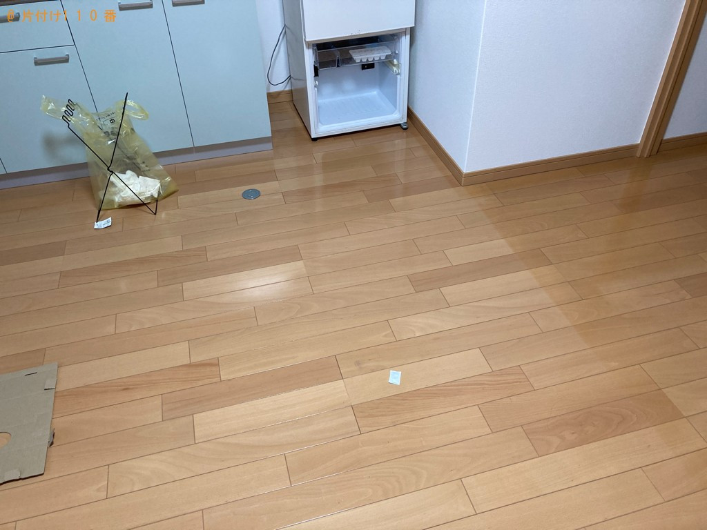 タンス、二人掛けソファー、食器棚等の回収・処分ご依頼　お客様の声